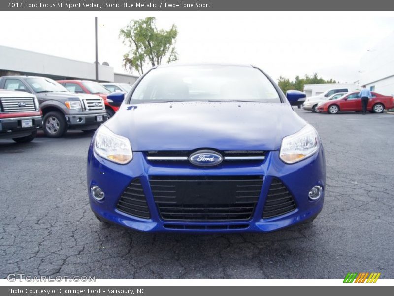 Sonic Blue Metallic / Two-Tone Sport 2012 Ford Focus SE Sport Sedan