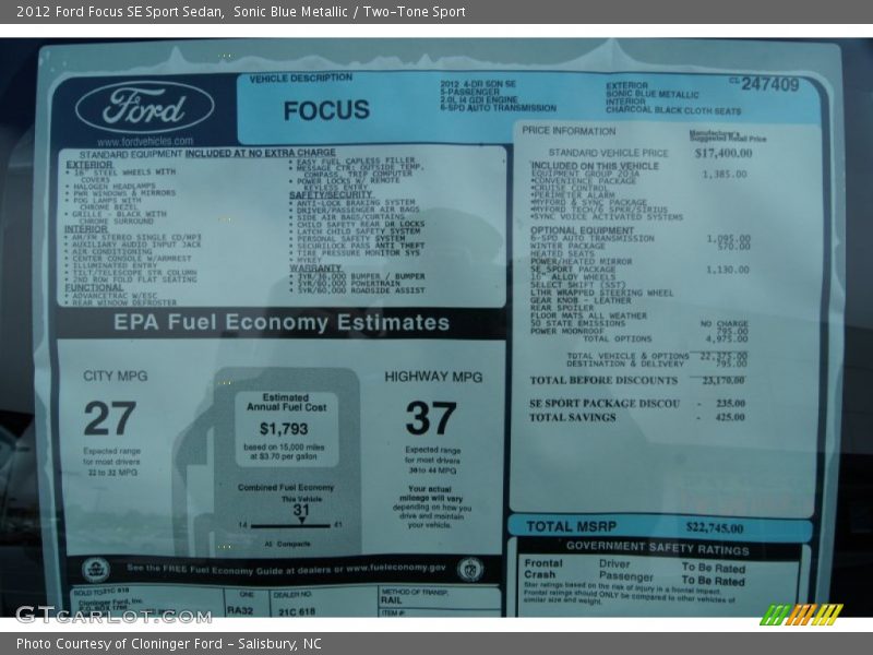 Sonic Blue Metallic / Two-Tone Sport 2012 Ford Focus SE Sport Sedan