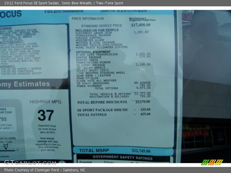 Sonic Blue Metallic / Two-Tone Sport 2012 Ford Focus SE Sport Sedan