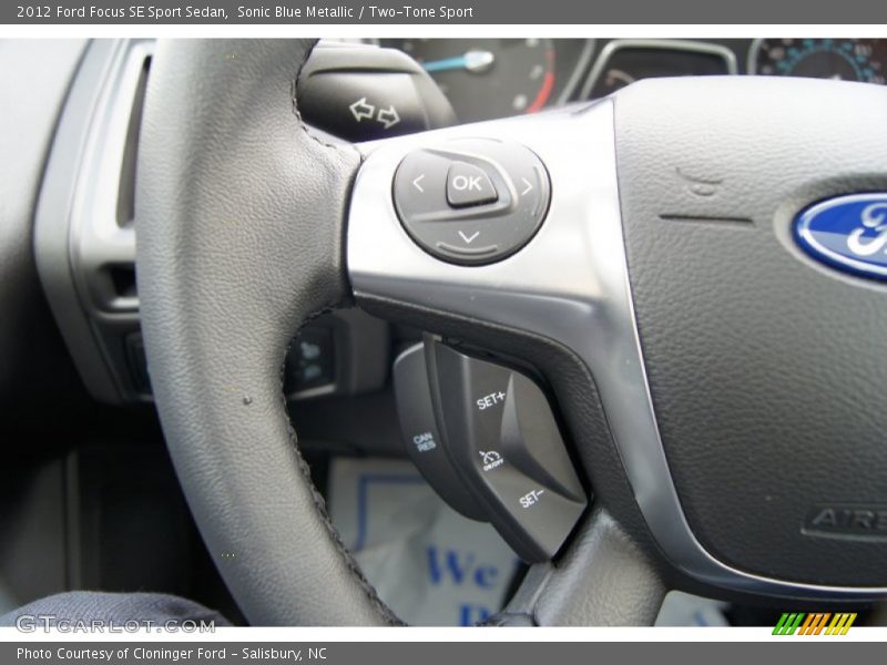 Sonic Blue Metallic / Two-Tone Sport 2012 Ford Focus SE Sport Sedan