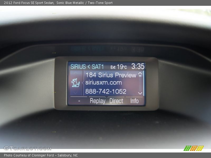 Sonic Blue Metallic / Two-Tone Sport 2012 Ford Focus SE Sport Sedan