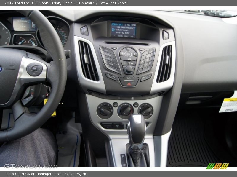 Sonic Blue Metallic / Two-Tone Sport 2012 Ford Focus SE Sport Sedan