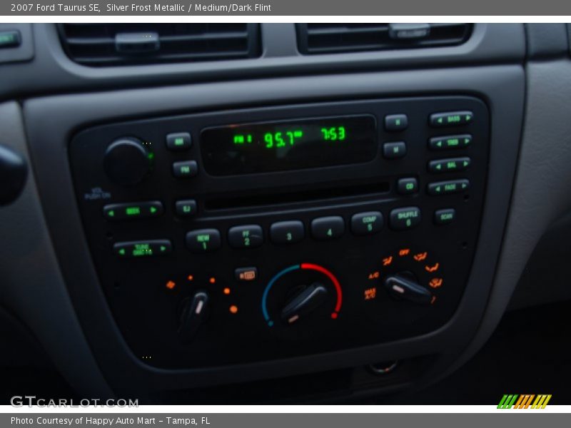 Silver Frost Metallic / Medium/Dark Flint 2007 Ford Taurus SE
