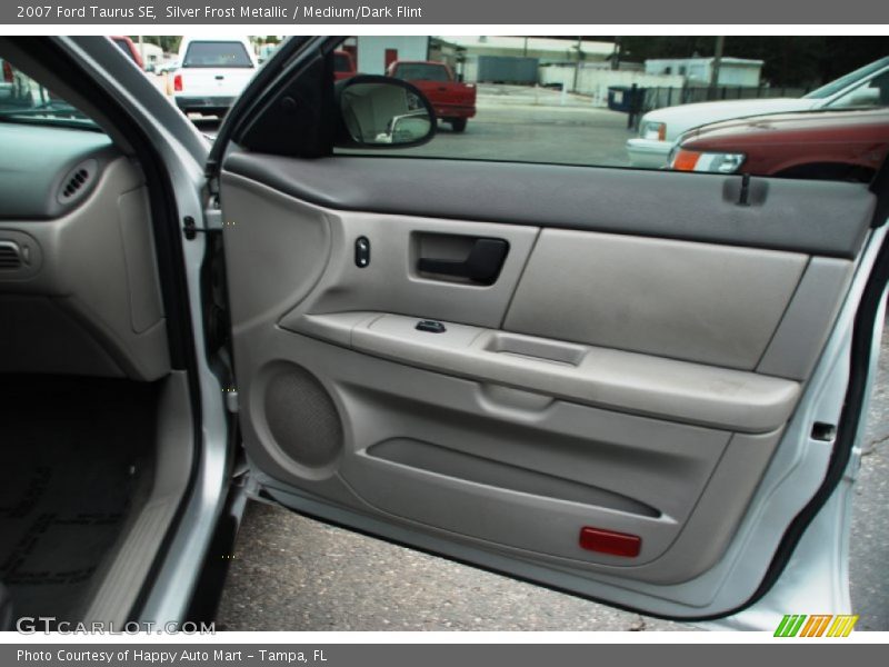 Silver Frost Metallic / Medium/Dark Flint 2007 Ford Taurus SE