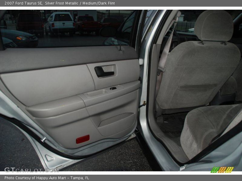 Silver Frost Metallic / Medium/Dark Flint 2007 Ford Taurus SE