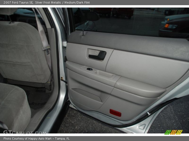 Silver Frost Metallic / Medium/Dark Flint 2007 Ford Taurus SE
