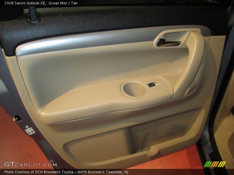 Ocean Mist / Tan 2008 Saturn Outlook XE