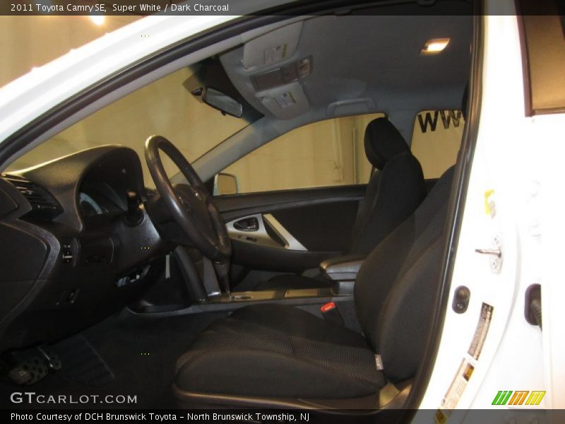 Super White / Dark Charcoal 2011 Toyota Camry SE