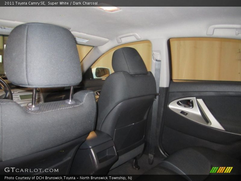 Super White / Dark Charcoal 2011 Toyota Camry SE
