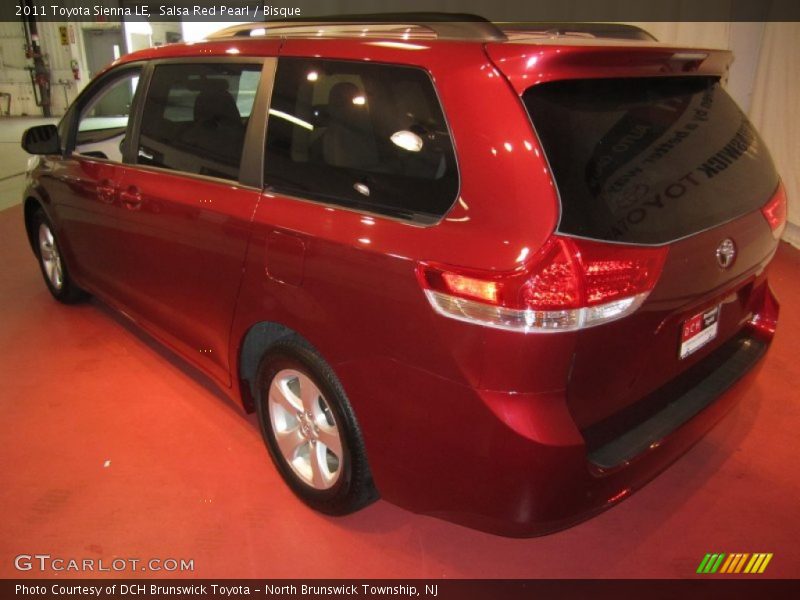 Salsa Red Pearl / Bisque 2011 Toyota Sienna LE
