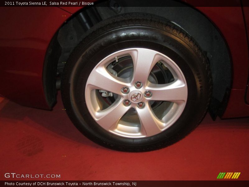 Salsa Red Pearl / Bisque 2011 Toyota Sienna LE
