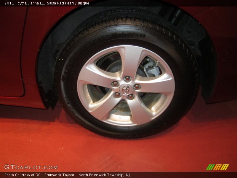 Salsa Red Pearl / Bisque 2011 Toyota Sienna LE