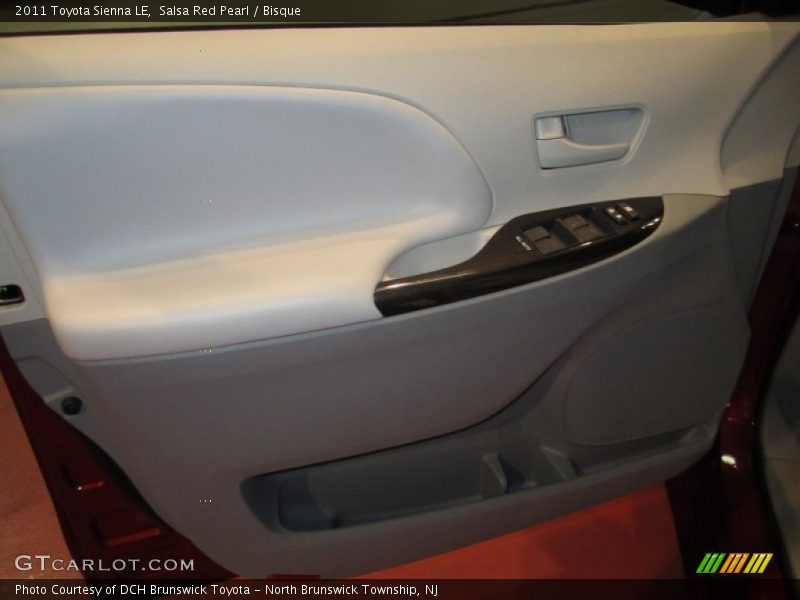 Salsa Red Pearl / Bisque 2011 Toyota Sienna LE