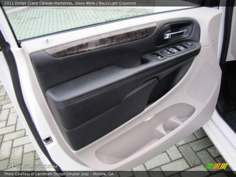 Stone White / Black/Light Graystone 2011 Dodge Grand Caravan Mainstreet