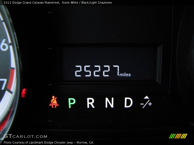 Stone White / Black/Light Graystone 2011 Dodge Grand Caravan Mainstreet