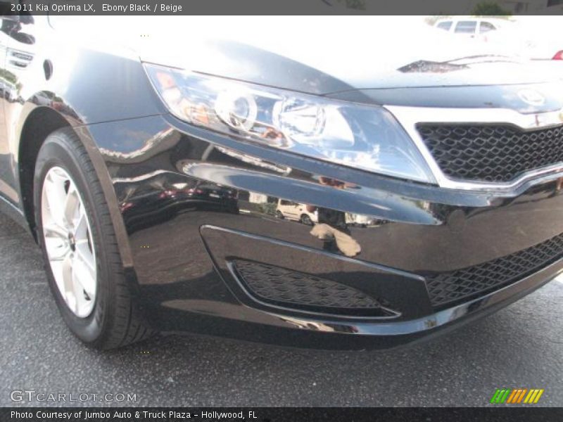 Ebony Black / Beige 2011 Kia Optima LX