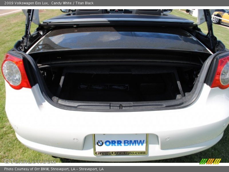 Candy White / Titan Black 2009 Volkswagen Eos Lux