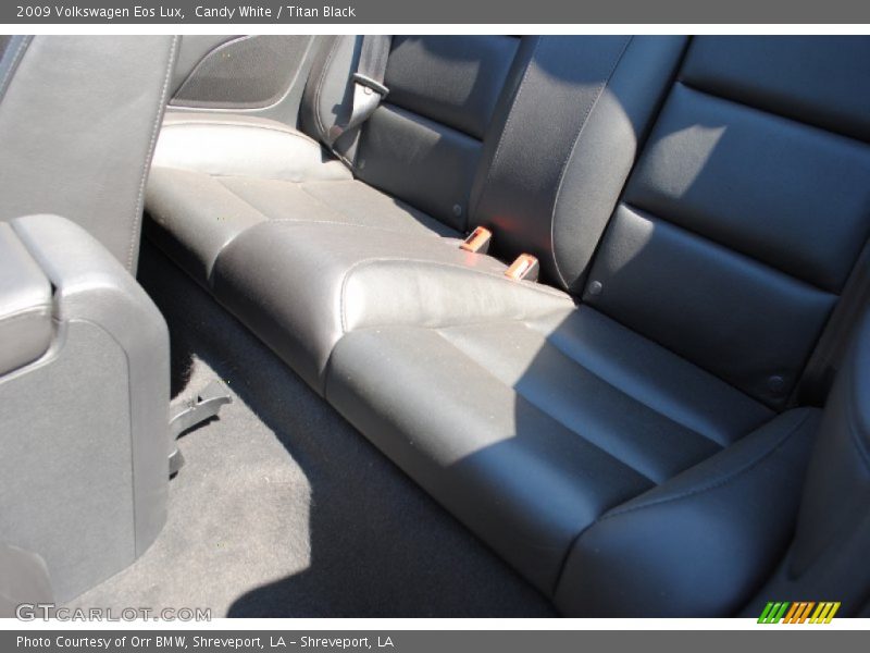 Candy White / Titan Black 2009 Volkswagen Eos Lux