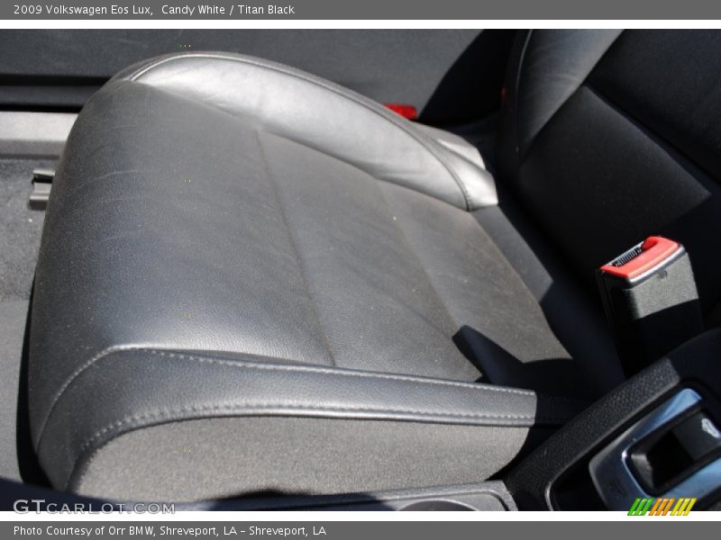 Candy White / Titan Black 2009 Volkswagen Eos Lux