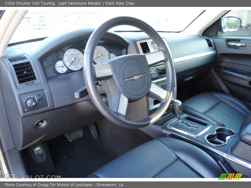 Light Sandstone Metallic / Dark Slate Gray 2009 Chrysler 300 Touring