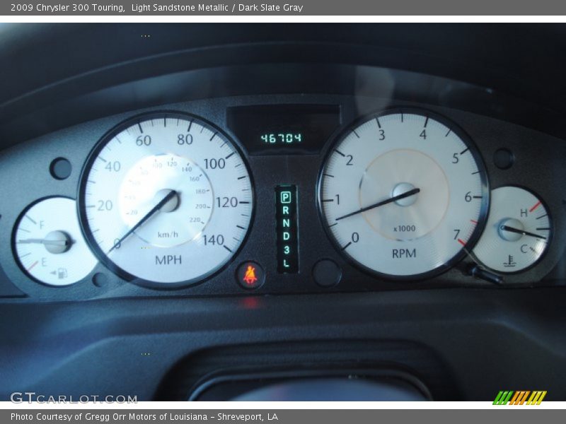 Light Sandstone Metallic / Dark Slate Gray 2009 Chrysler 300 Touring