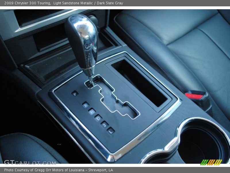 Light Sandstone Metallic / Dark Slate Gray 2009 Chrysler 300 Touring