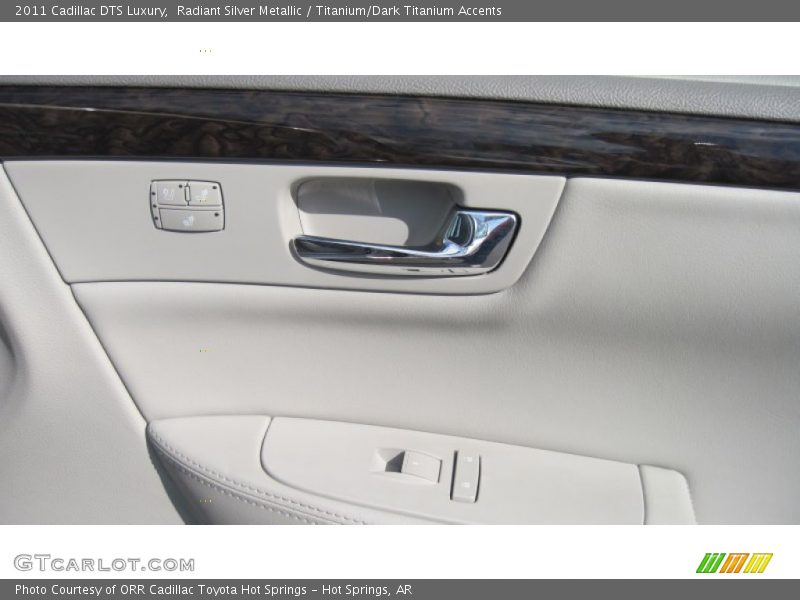 Radiant Silver Metallic / Titanium/Dark Titanium Accents 2011 Cadillac DTS Luxury