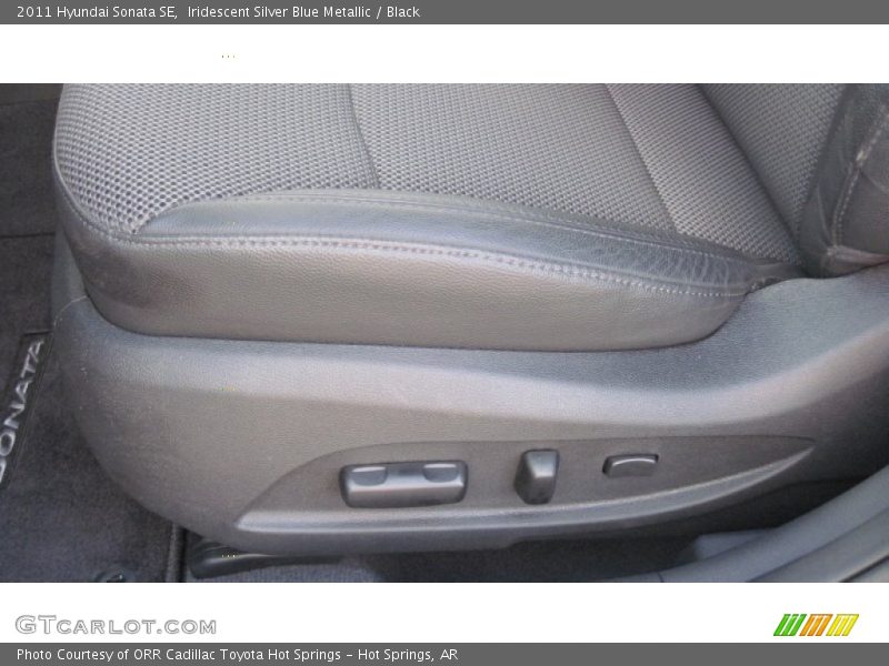 Iridescent Silver Blue Metallic / Black 2011 Hyundai Sonata SE