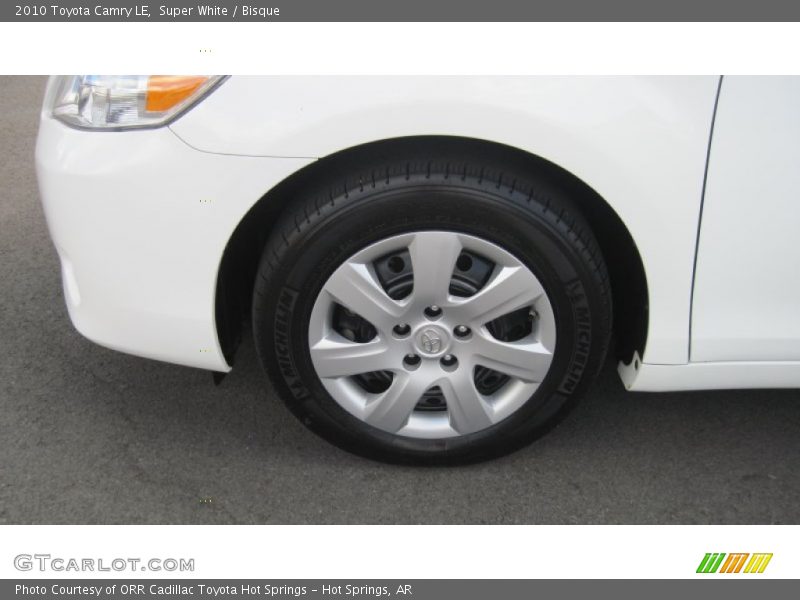 Super White / Bisque 2010 Toyota Camry LE