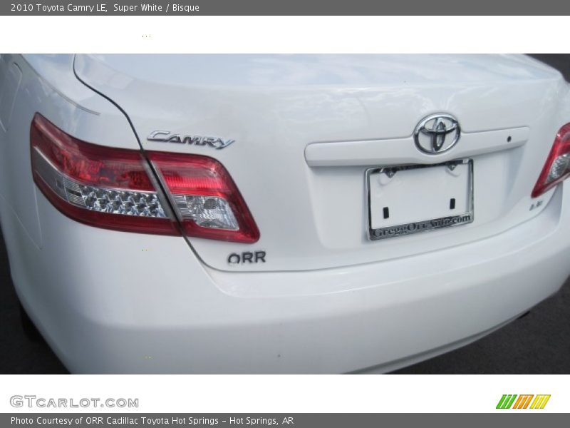 Super White / Bisque 2010 Toyota Camry LE