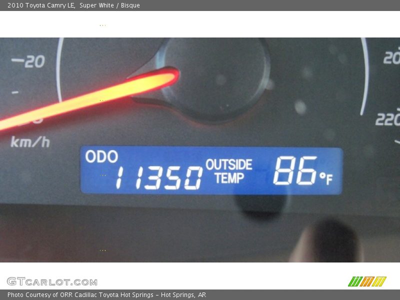Super White / Bisque 2010 Toyota Camry LE