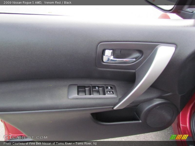 Venom Red / Black 2009 Nissan Rogue S AWD