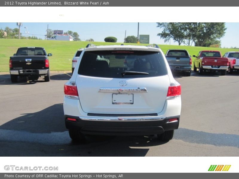 Blizzard White Pearl / Ash 2012 Toyota Highlander Limited