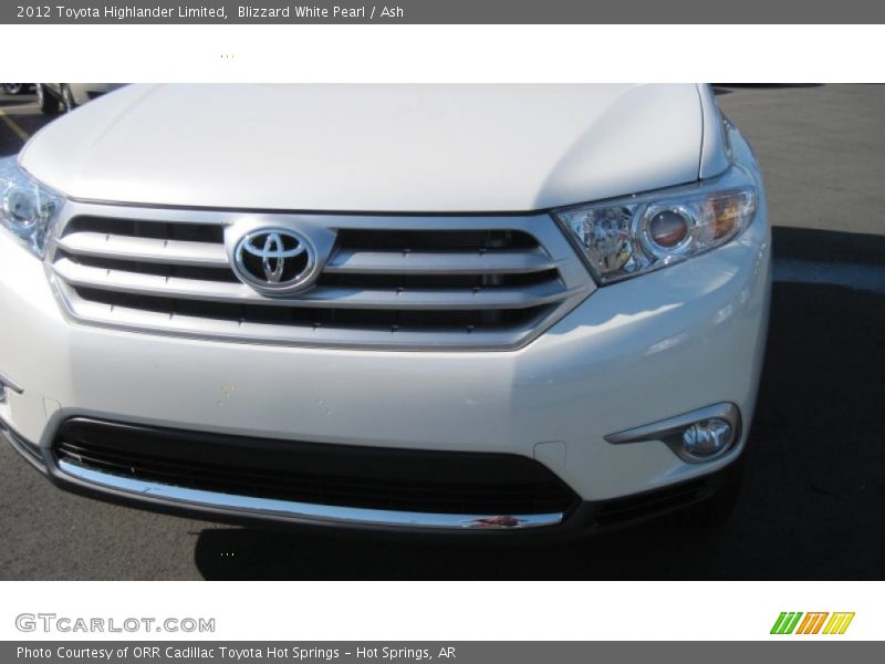 Blizzard White Pearl / Ash 2012 Toyota Highlander Limited
