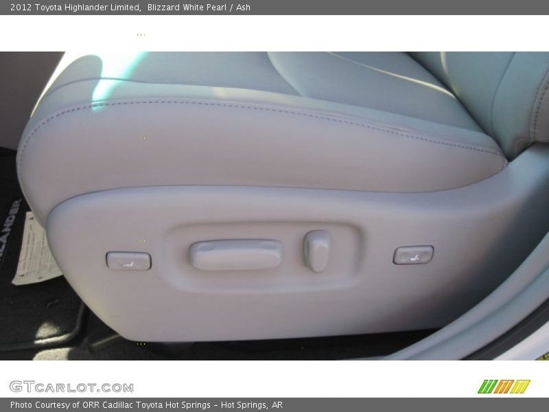 Blizzard White Pearl / Ash 2012 Toyota Highlander Limited