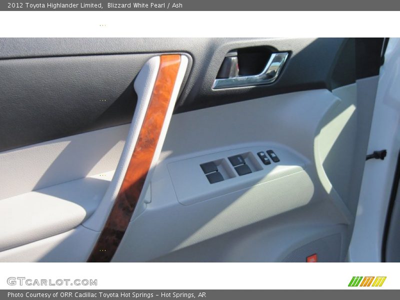 Blizzard White Pearl / Ash 2012 Toyota Highlander Limited