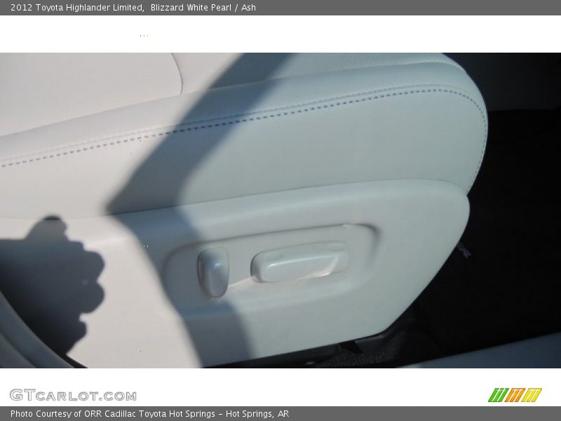 Blizzard White Pearl / Ash 2012 Toyota Highlander Limited