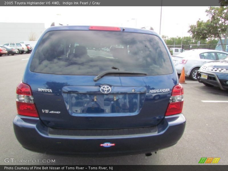 Indigo Ink Pearl / Gray 2005 Toyota Highlander V6 4WD