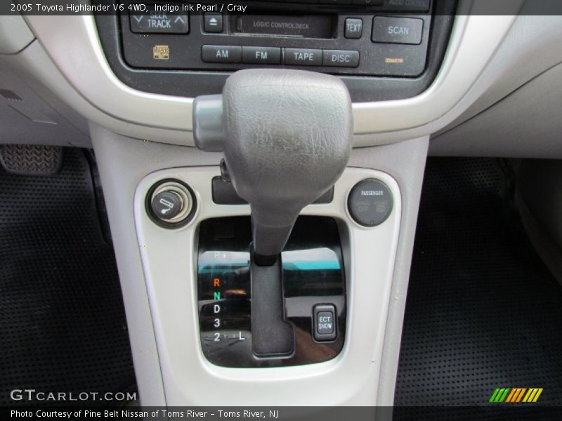 Indigo Ink Pearl / Gray 2005 Toyota Highlander V6 4WD