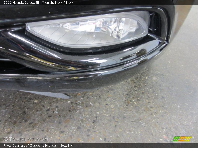 Midnight Black / Black 2011 Hyundai Sonata SE