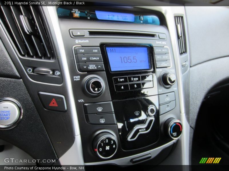 Midnight Black / Black 2011 Hyundai Sonata SE