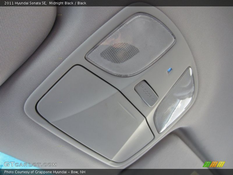 Midnight Black / Black 2011 Hyundai Sonata SE