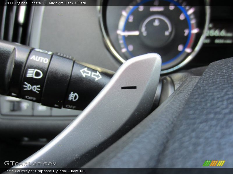 Midnight Black / Black 2011 Hyundai Sonata SE