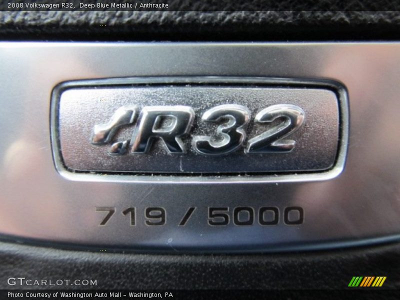 Deep Blue Metallic / Anthracite 2008 Volkswagen R32
