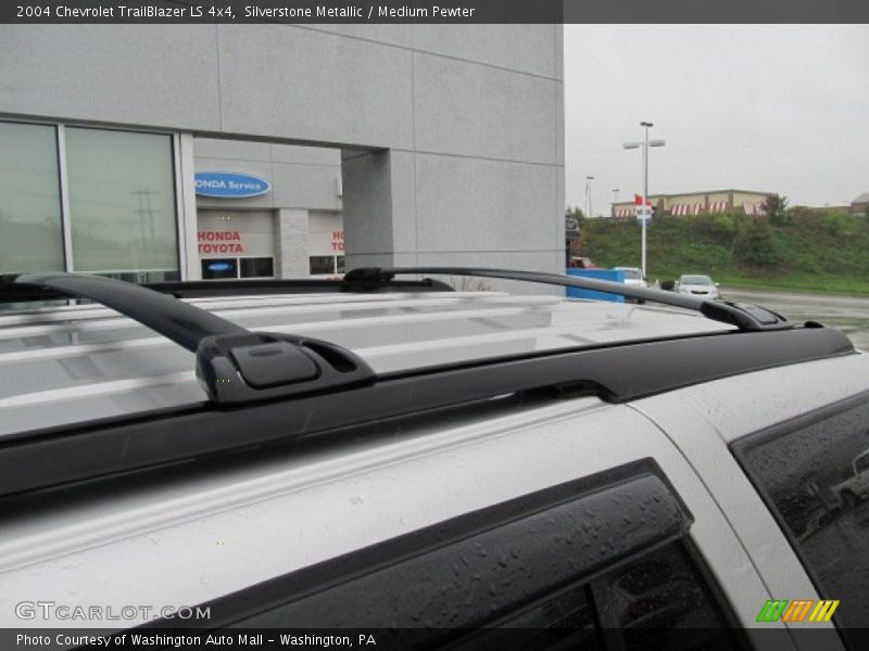 Silverstone Metallic / Medium Pewter 2004 Chevrolet TrailBlazer LS 4x4