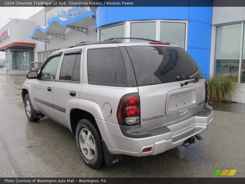 Silverstone Metallic / Medium Pewter 2004 Chevrolet TrailBlazer LS 4x4