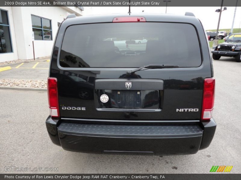 Brilliant Black Crystal Pearl / Dark Slate Gray/Light Slate Gray 2009 Dodge Nitro SE 4x4