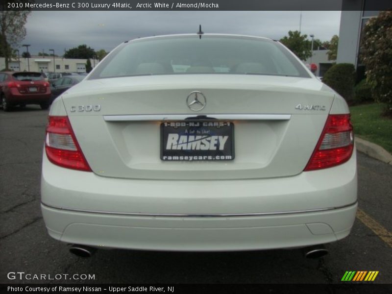 Arctic White / Almond/Mocha 2010 Mercedes-Benz C 300 Luxury 4Matic