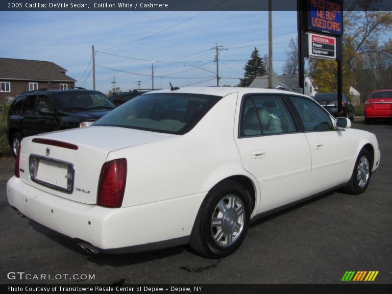 Cotillion White / Cashmere 2005 Cadillac DeVille Sedan