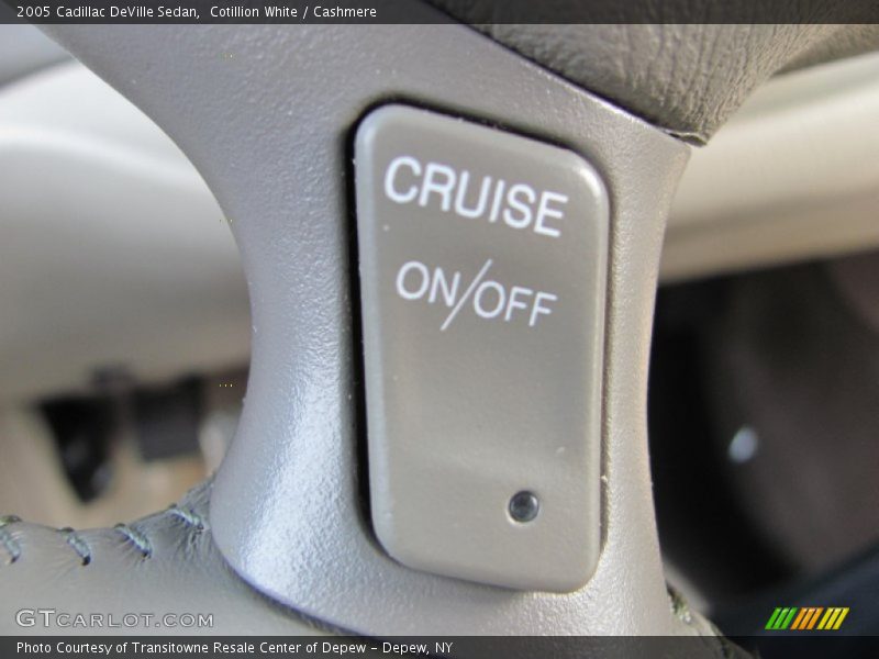 Cotillion White / Cashmere 2005 Cadillac DeVille Sedan